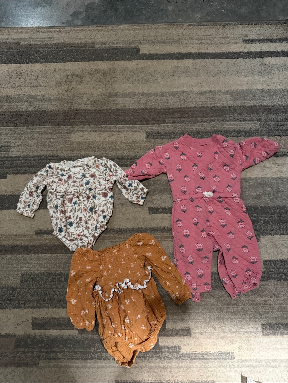 Girls' Pink Floral Long-Sleeve One-Piece Bodysuit